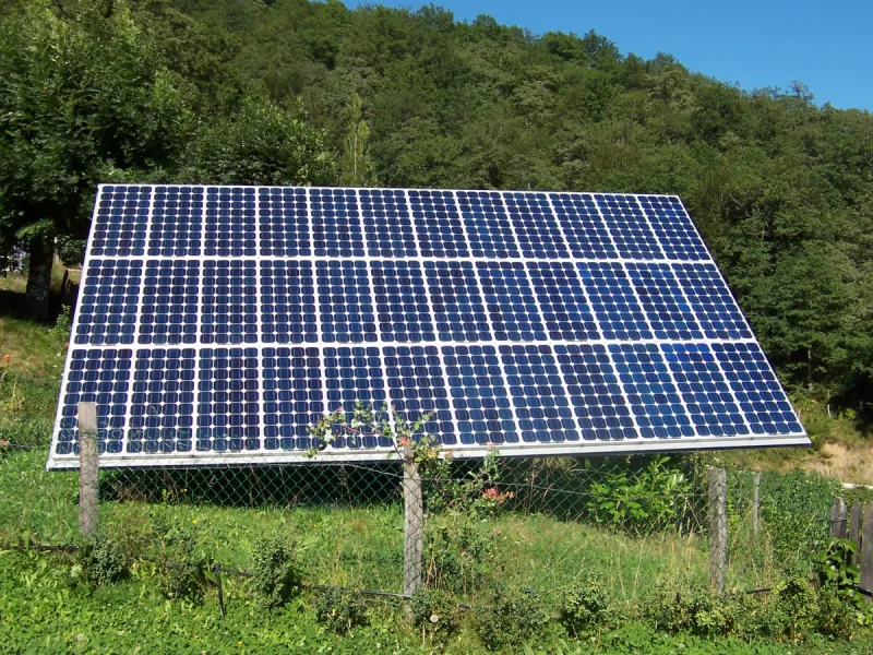 Photovoltaics used 186.6 million ounces of silver in 2025 according to the World Silver Survey 2026; at Jülich, researchers are trialling a solderless nickel anisotropic conductive tape that held up through 200 cycles to −40 °C with less than 1% powe