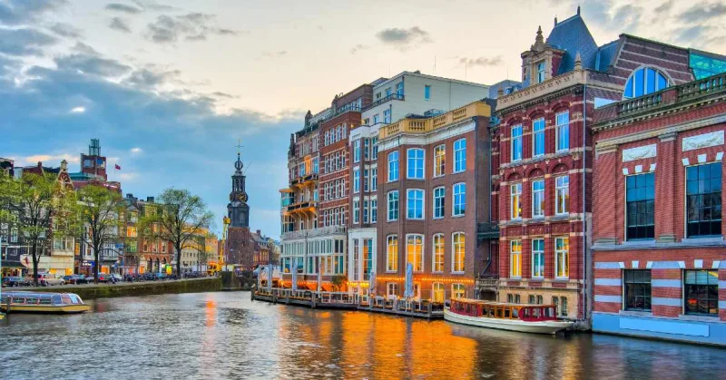 Amsterdam-based startups that raised funding in October 2025; 12 of them are hiring right now