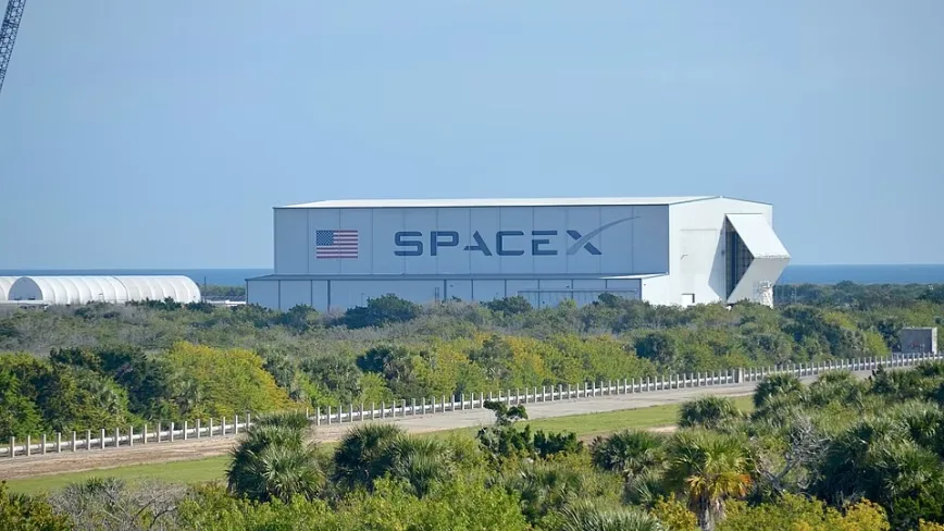 SpaceX weighs buying data from troubled startups to train its AI models